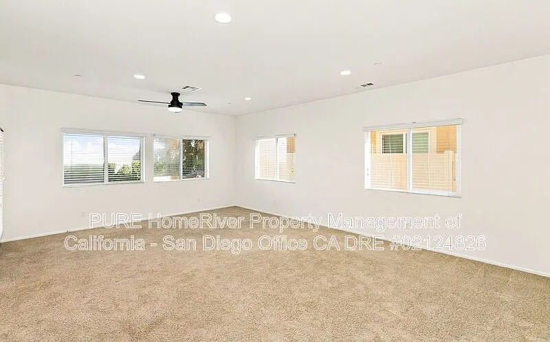 3 bed, 2.5 bath, 1753 sqft, $3,345 — Photo 2