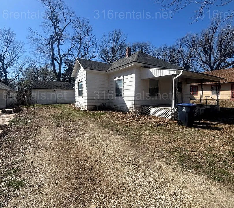 511 W Locust Ave