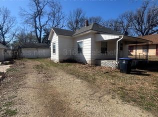511 W Locust Ave, El Dorado, KS 67042