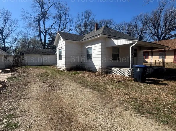 511 W Locust Ave, El Dorado, KS 67042