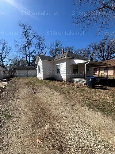 511 W Locust Ave Photo 1