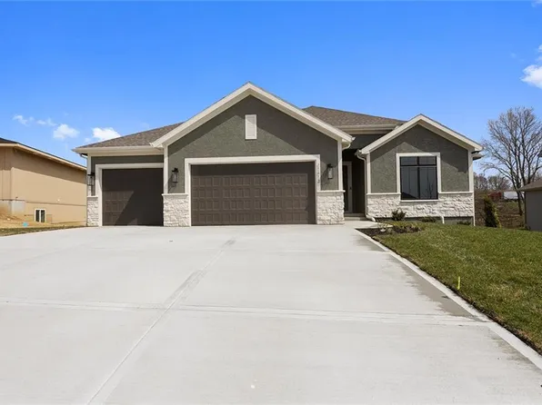 11413 Rye Dr, Liberty, MO 64068