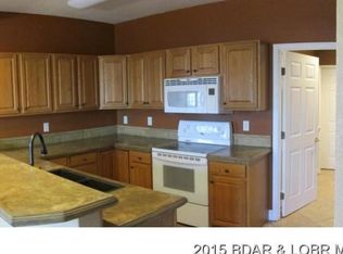 5596B Lakeview Cir, Osage Beach, MO 65065
