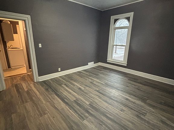 5th image of 612 E Erie St #3