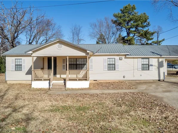 105 Haskins Ln, Roland, OK 74954