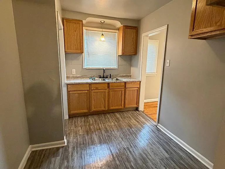 10030 Abington Ave — Photo 10