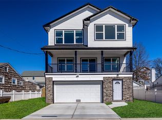 28 North Blvd, East Rockaway, NY 11518
