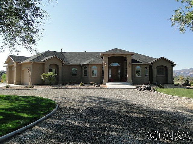 1st image of 1925 L Rd