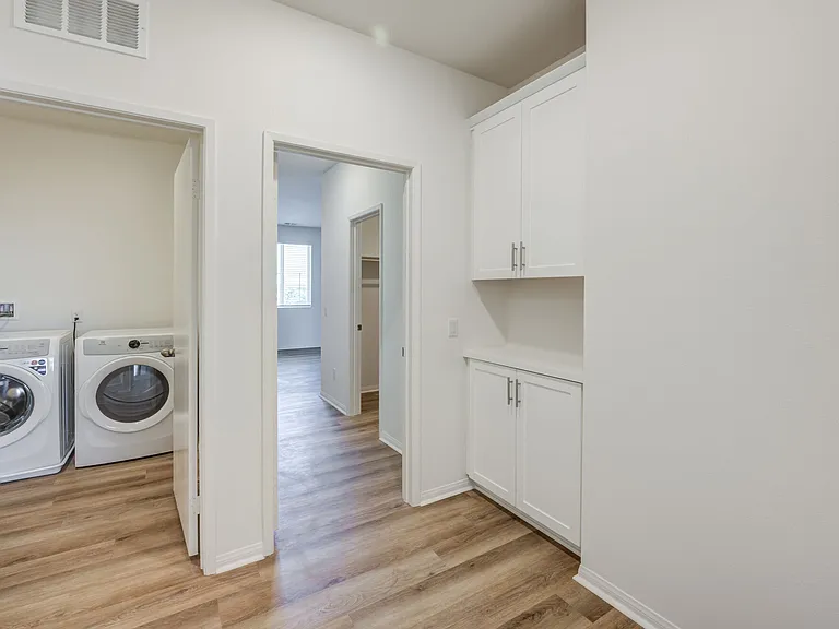 Calista Luxury Townhomes — Photo 12