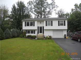 850 Heim Rd, Getzville, NY 14068