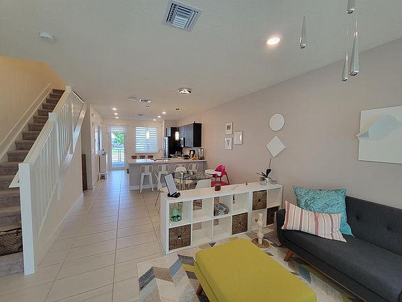 3rd image of 6401 NW 103rd Pl #105