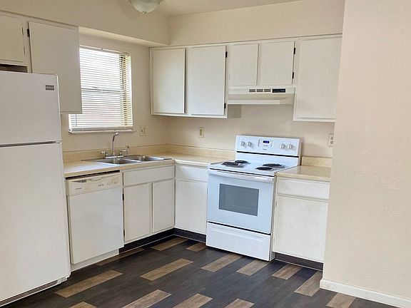 4th image of 3 Georgetown Dr Unit A