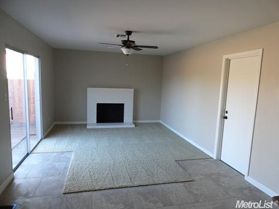 5th image of 2227 Yosemite Dr