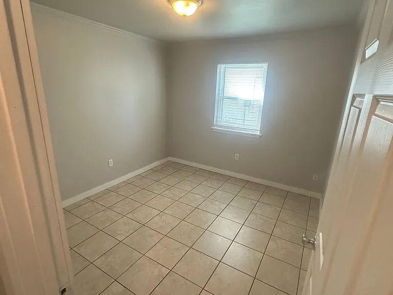 58 Whitmar Dr — Photo 2