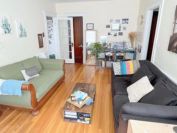 4th image of 11 Ellery St #13
