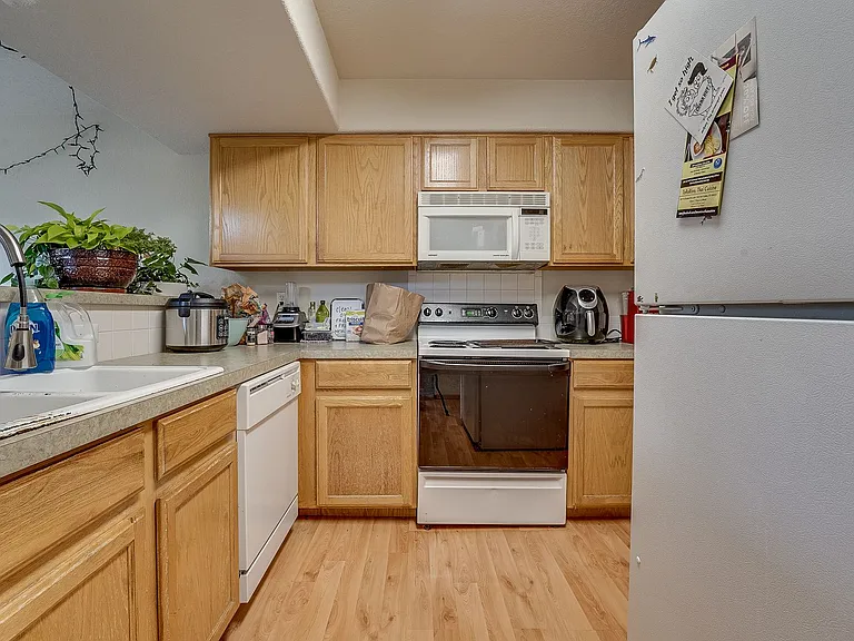 1067 Tierra Ln #C6 — Photo 7