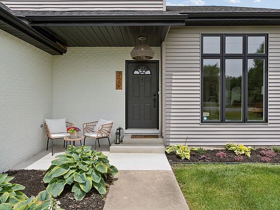 2nd image of 729 Maiden Ln