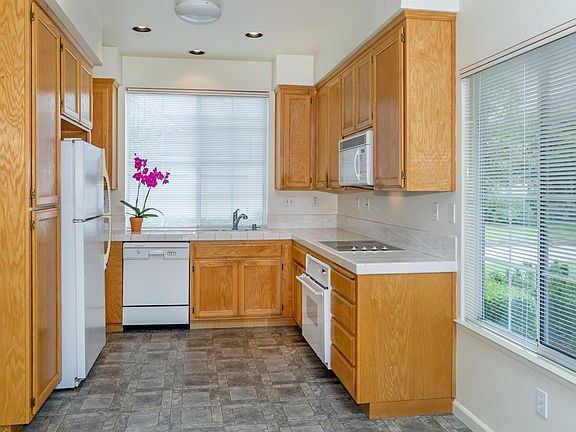 5th image of 757 Pearl Bailey Ct
