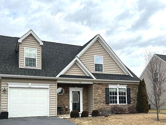 2nd image of 3643 Oakley Ln