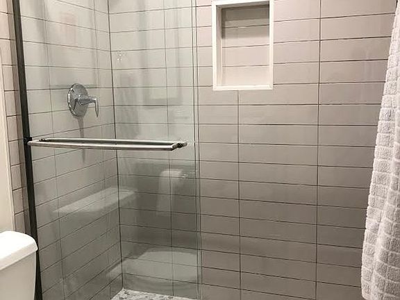 5th image of 11835-37 Dorothy St #11835-03