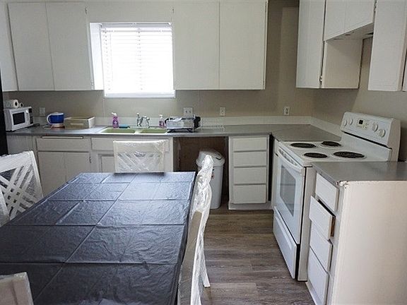 3rd image of 112 W Mansfield Ave