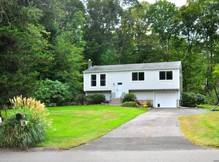 27 Longate Rd, Clinton, CT 06413