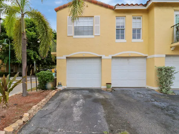 1035 Lake Shore Drive #204, Lake Park, FL 33403