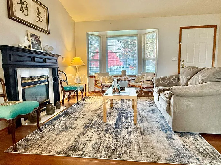 1902 W Hampson Ave — Photo 4