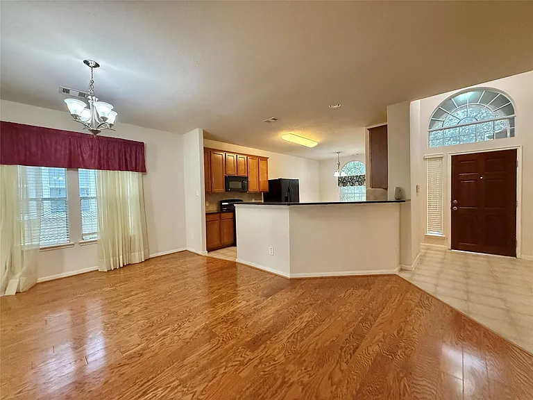 7323 Boerne Creek Dr — Photo 3
