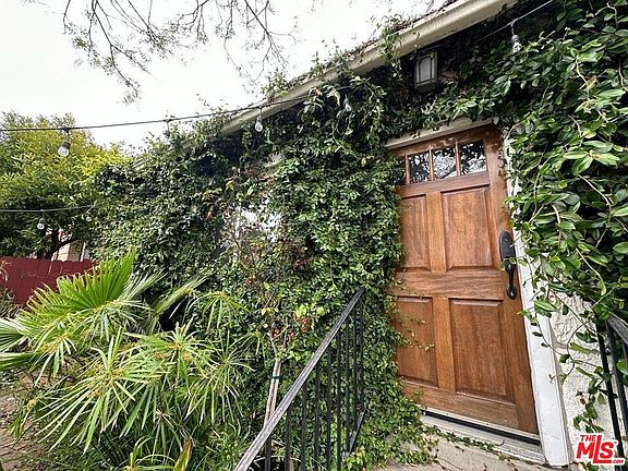 4th image of 547 Brooks Ave #A