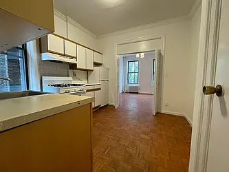 Rented by HOLTON REAL ESTATE INC.