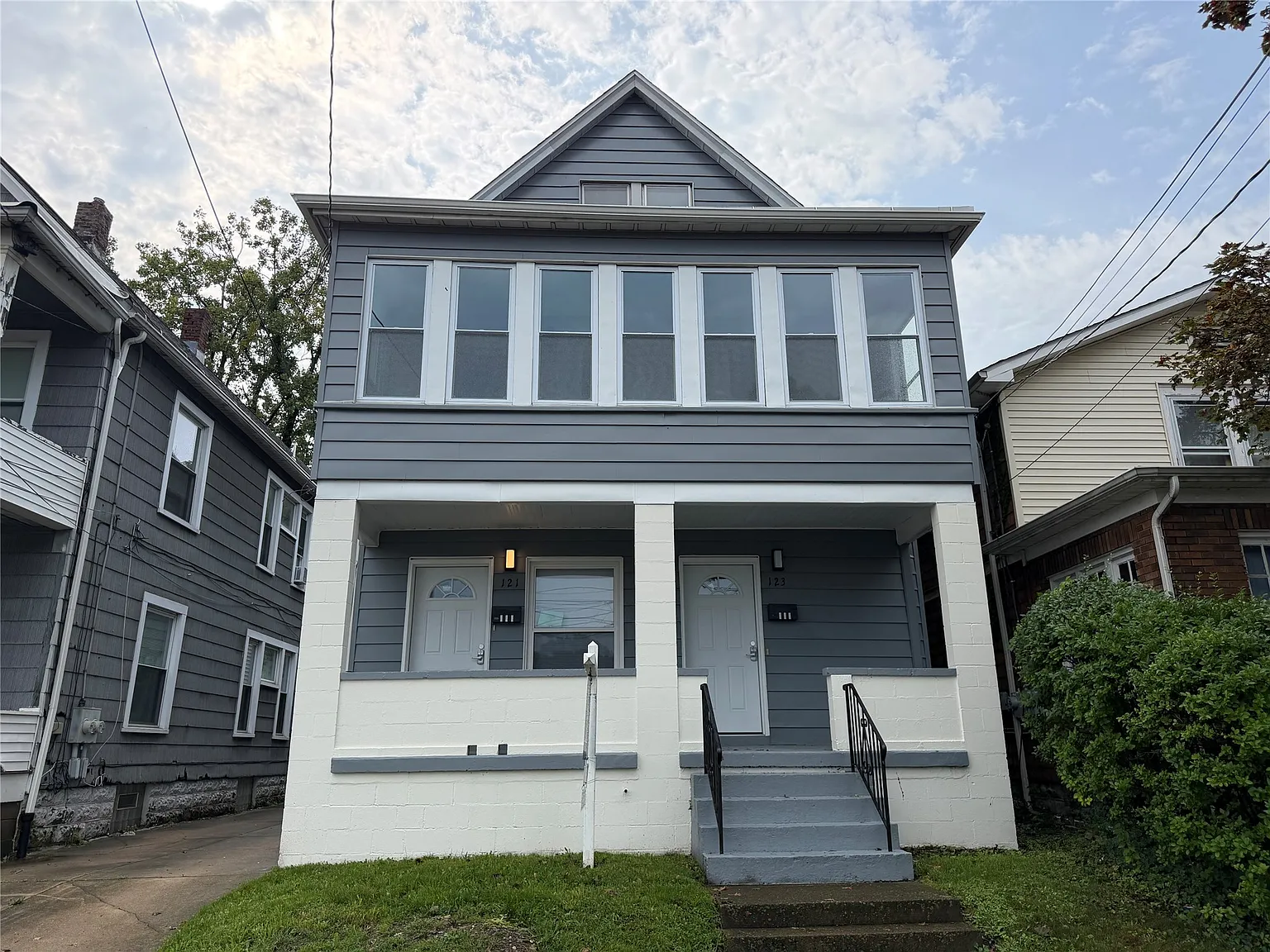 2 bed, 1.0 bath, 950 sqft, $1,350 — Photo 1
