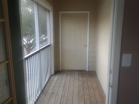 3rd image of 18587 Bridle Club Dr