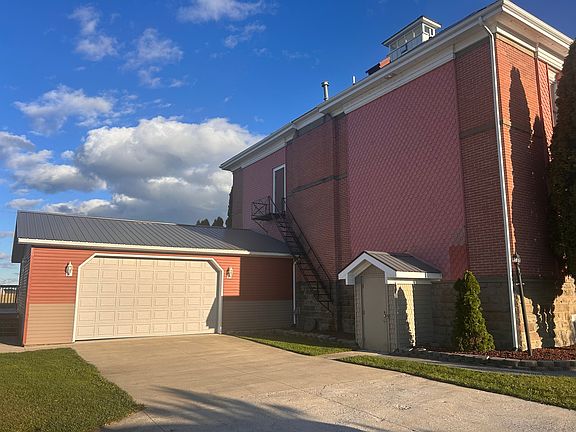 2nd image of 3173 Grindstone Rd
