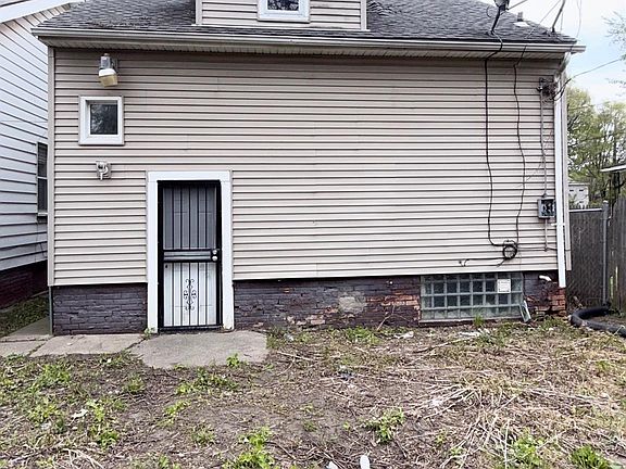 4th image of 2569 Alter Rd