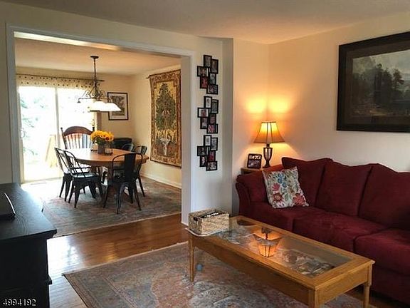 5th image of 8 Liberty Ln #213