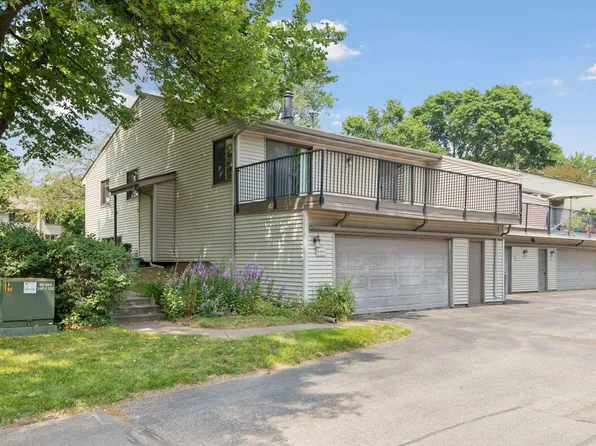 4484 Arden View Ct, Arden Hills, MN 55112