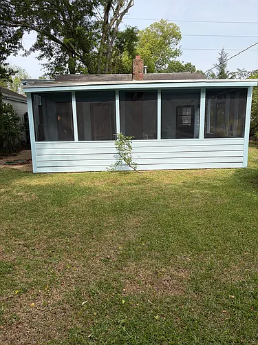2056 Saint James Dr Photo 1