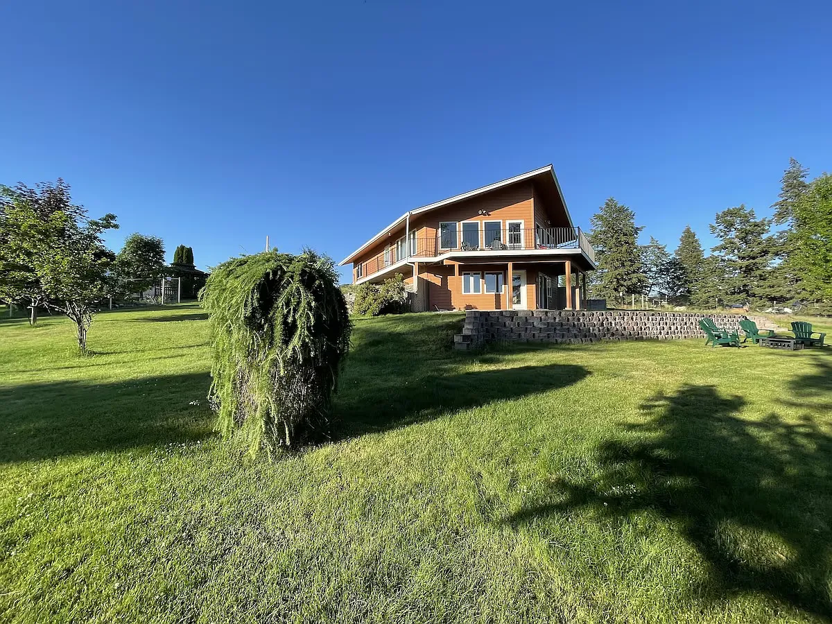 4 bed, 3200 sqft, $3,500 — Photo 2