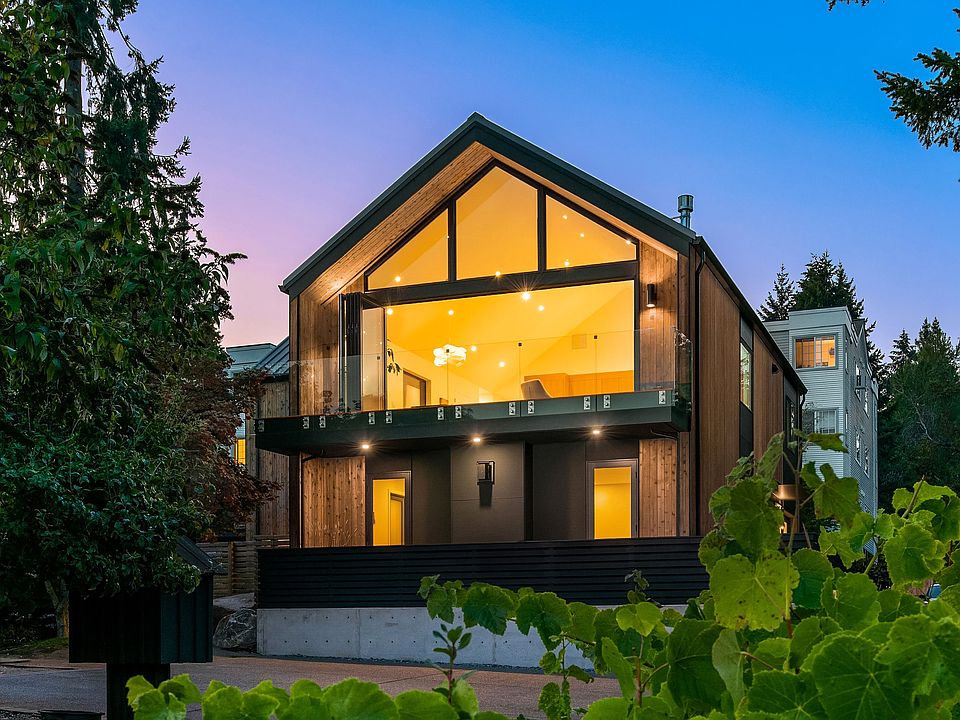 Absolutely stunning new construction in the heart of Winslow's marina district.