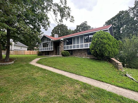 2nd image of 109 La Salle Dr