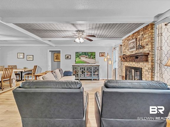 5th image of 111 Windwood Cir