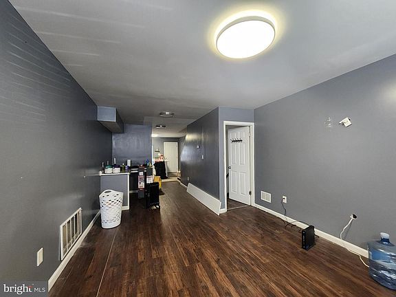 3rd image of 307 N Stricker St