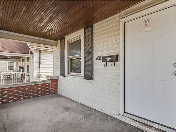 3rd image of 2132 Bickmore Ave