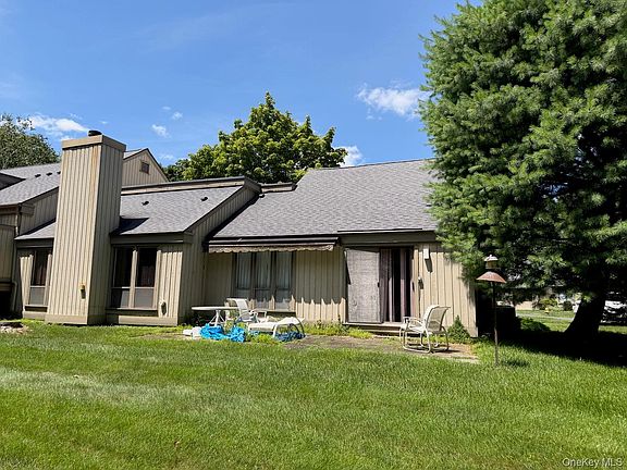 4th image of 493 Heritage Hills #A
