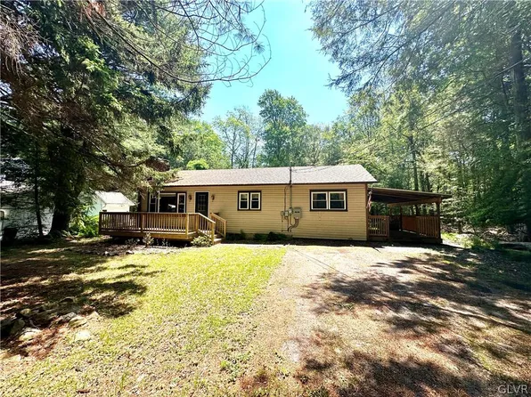 132 Tanglewood Dr, Albrightsville, PA 18210