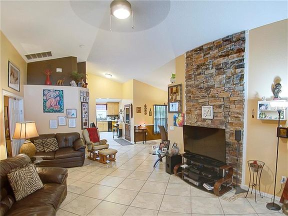 3rd image of 3165 Bower Ln