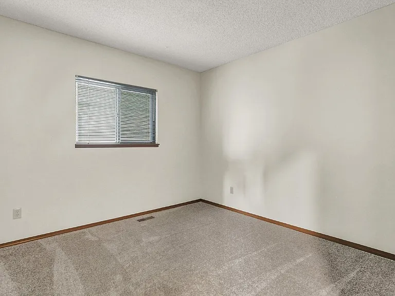 6376 Chantilly Pl — Photo 22