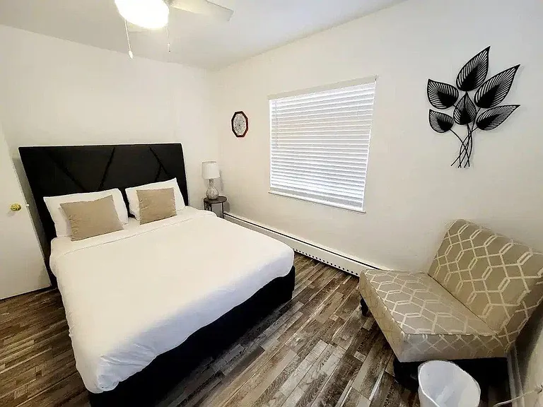 2114 W Colorado Ave — Photo 5