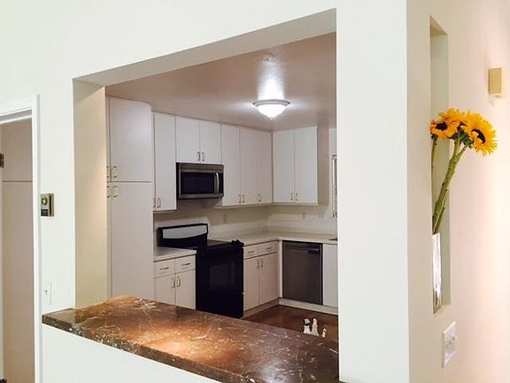 4th image of 96 Eucalyptus Knoll St